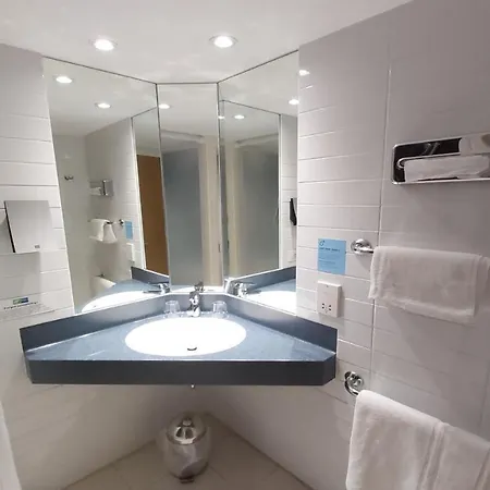 Express By Ihg Hotel