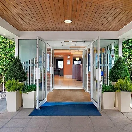 Express By Ihg 3*