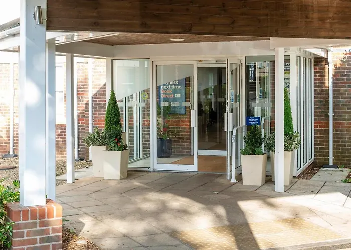 Express By Ihg Hotel 3*