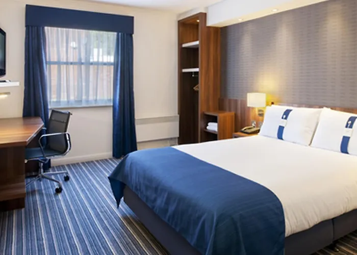 Express By Ihg Hotel 3*