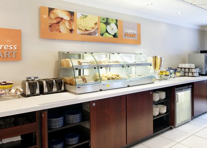 Express By Ihg Hotel 3*