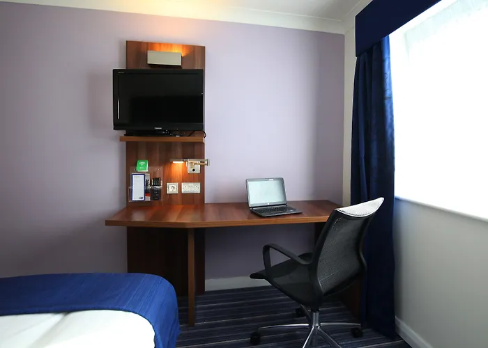 Express By Ihg Hotel 3*