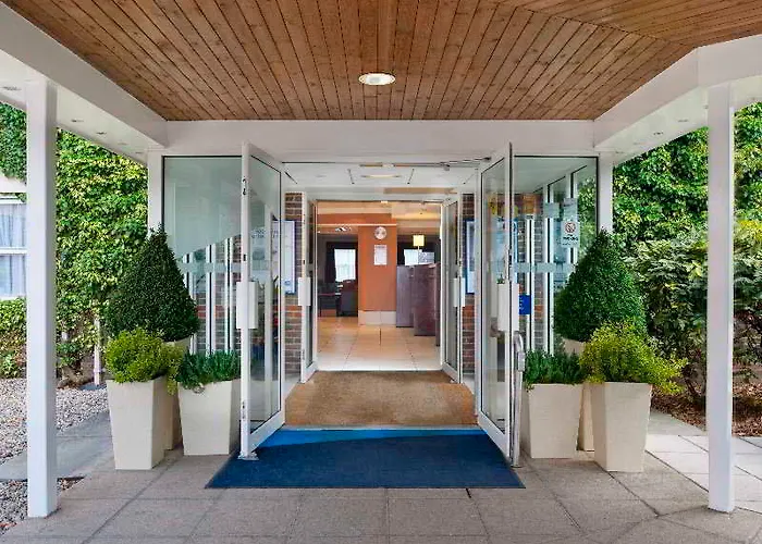 Express By Ihg Hotel