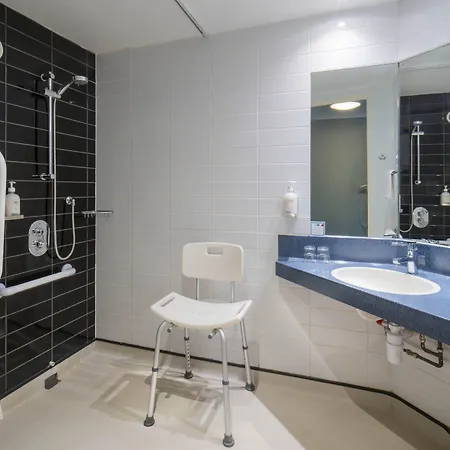 Express By Ihg Hotel 3*